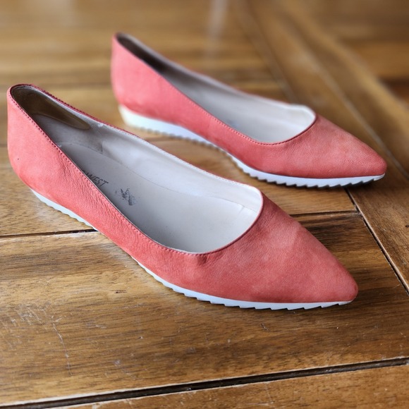 Nine West Coral Suede Pointed Toe Ballet Flats Women's Size 7M - Picture 2 of 9